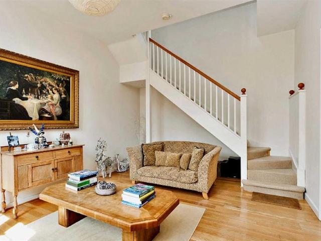 House for rent in Pachesham Park, Surrey