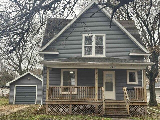 House for sale in Charles City, Iowa