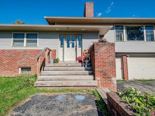 House for sale in Rollins Mill, Charleston