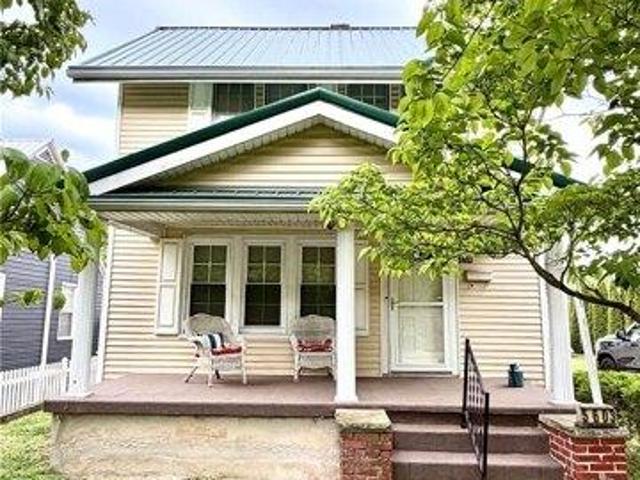 House for sale in Charleston, West Virginia