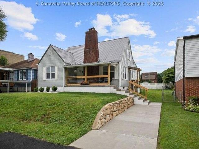 House for sale in Charleston, West Virginia