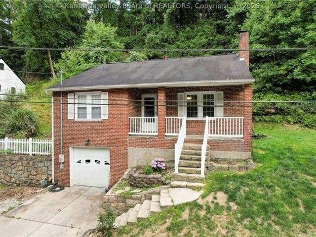 House for sale in Charleston, West Virginia
