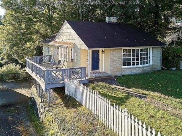 House for sale in Charleston, West Virginia