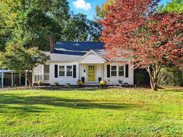 House for sale in Mecklenburg, North Carolina