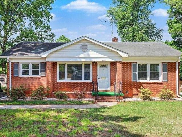 House for sale in Mecklenburg, North Carolina