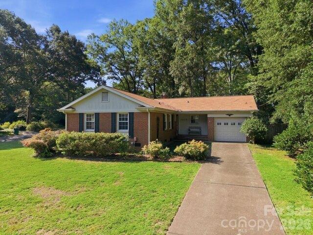 House for sale in Mecklenburg, North Carolina