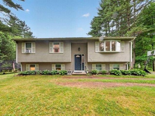 House for sale in Charlton, Massachusetts