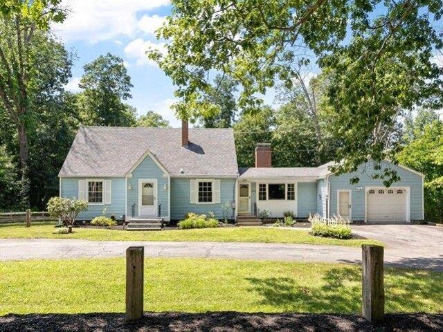 House for sale in Charlton, Massachusetts