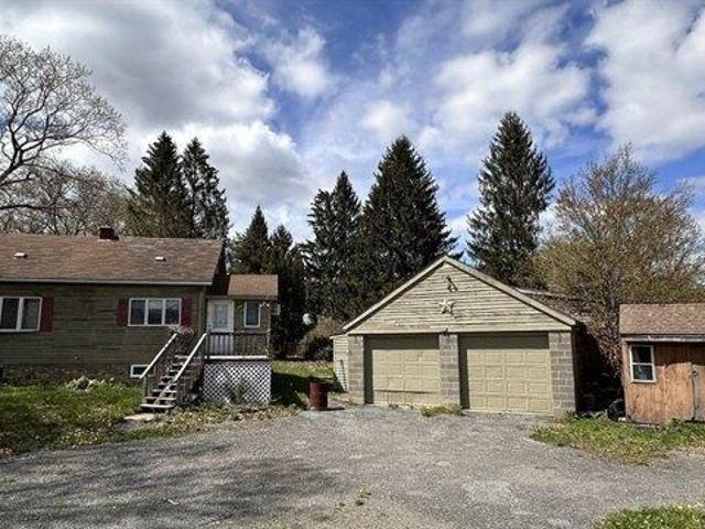 House for sale in Charlton, Massachusetts