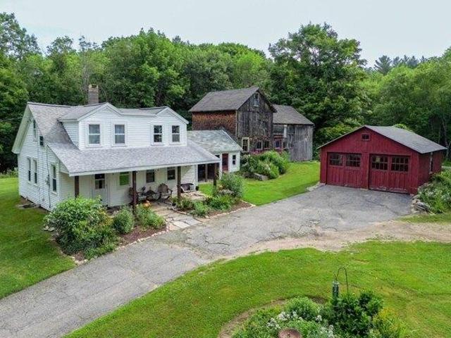 House for sale in Charlton, Massachusetts