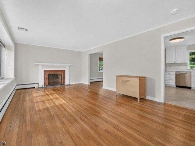 House for sale in Chatham, New Jersey