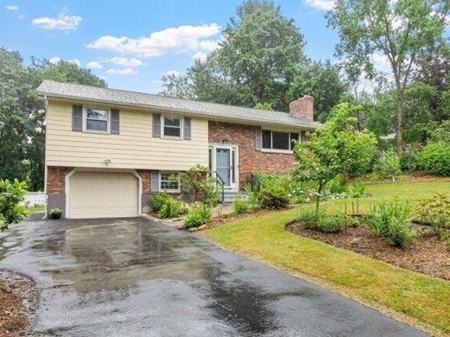 House for sale in Chelmsford, Massachusetts
