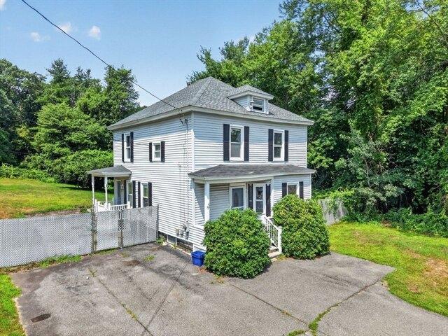 House for sale in Chelmsford, Massachusetts