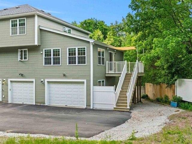 Condo for sale in Chelmsford, Massachusetts