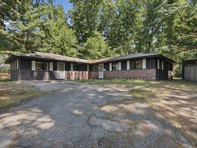 House for sale in Chelmsford, Massachusetts