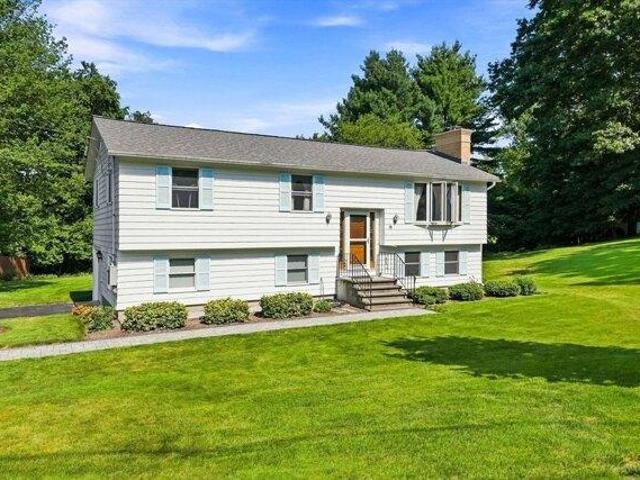 House for sale in Chelmsford, Massachusetts