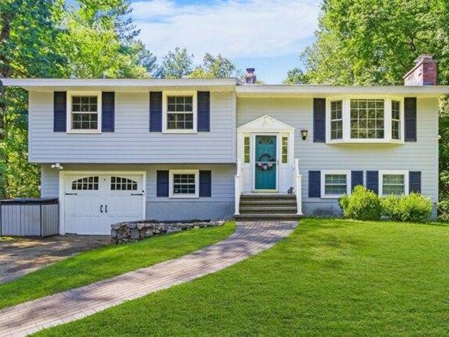 House for sale in Chelmsford, Middlesex County