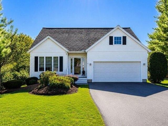 Condo for sale in Chelmsford, Massachusetts
