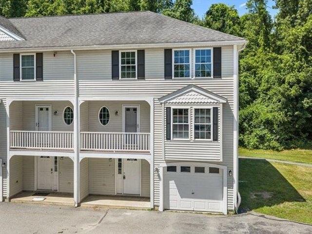 Condo for sale in Chelmsford, Massachusetts