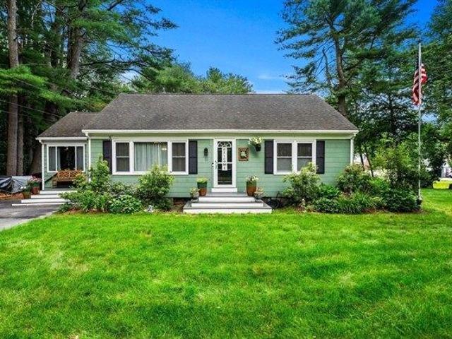 House for sale in Chelmsford, Massachusetts