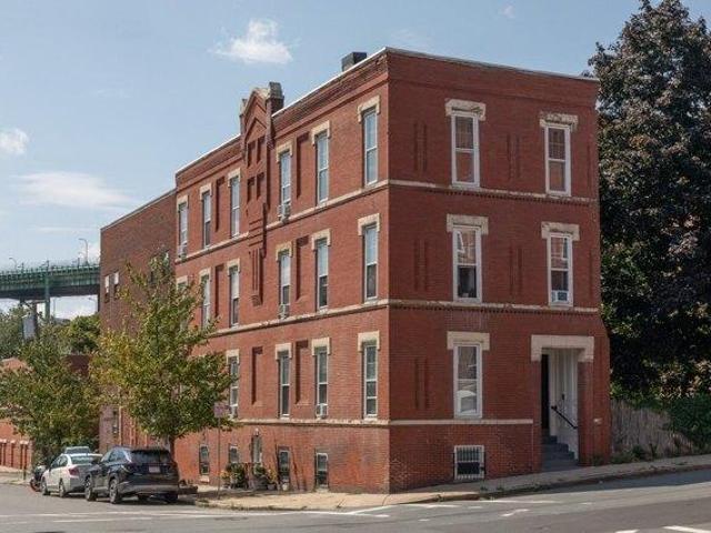 Condo for sale in Chelsea, Massachusetts