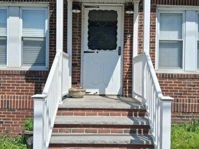 House for sale in Chelsea