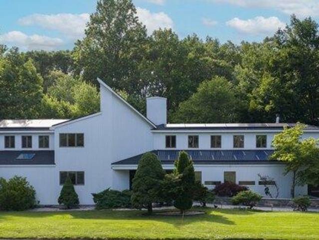 House for sale in Cheshire, Connecticut