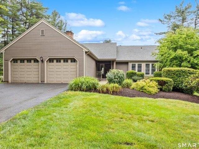 Condo for sale in Cheshire, Connecticut