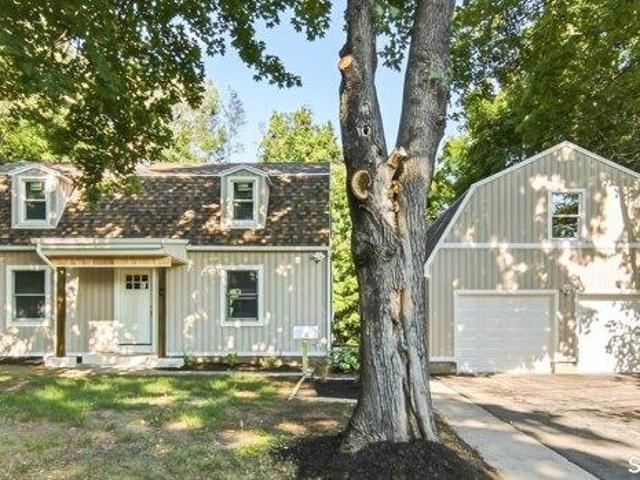 House for sale in Cheshire, Connecticut