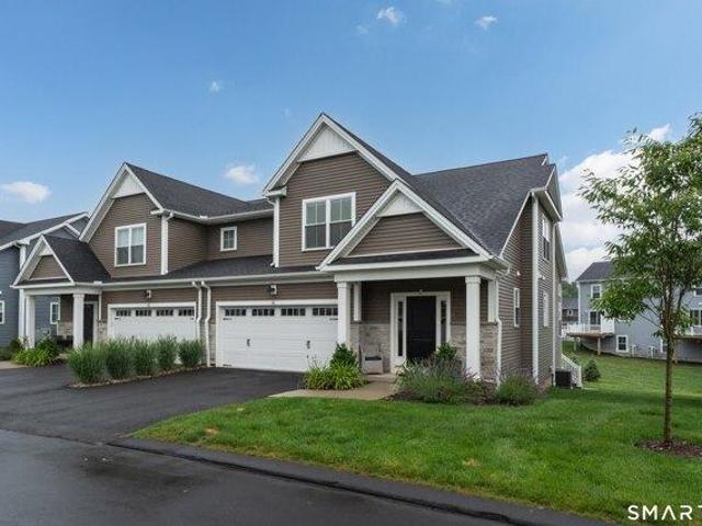 Condo for sale in Cheshire, Connecticut