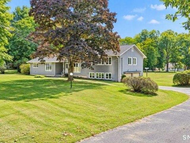 House for sale in Pondside, Cheshire