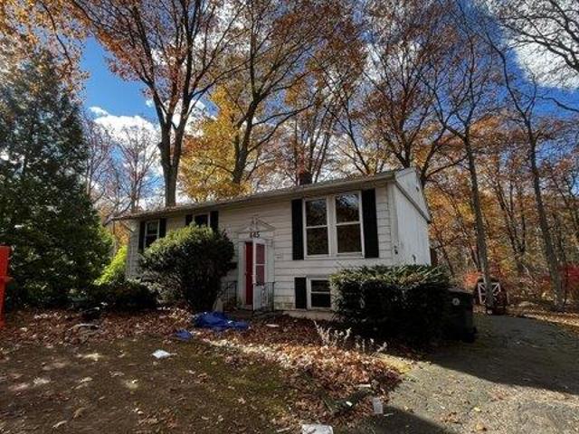 House for sale in Cheshire, Connecticut