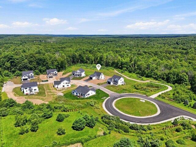 Condo for sale in Chester, Rockingham County