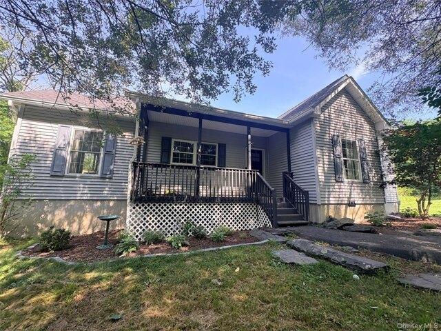 House for sale in Chester, New York