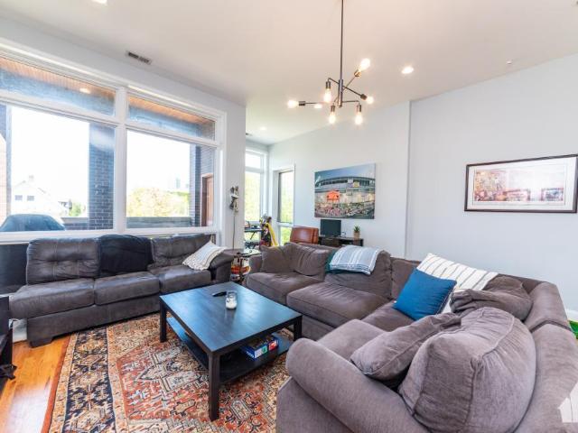Condo for rent in Chicago Park, Illinois