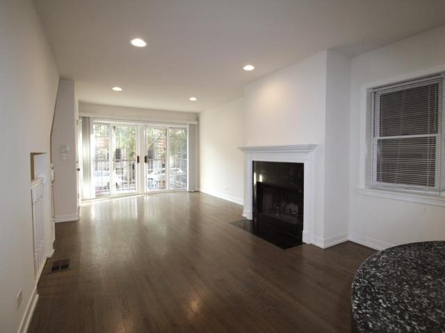 Apartment for rent in Chicago Park, Illinois