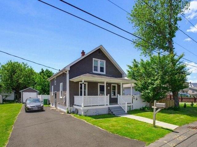 House for sale in Hampden, Massachusetts