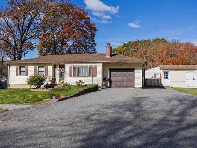 House for sale in Hampden, Massachusetts