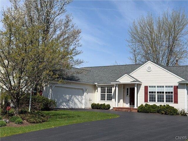 House for sale in Cicero, New York