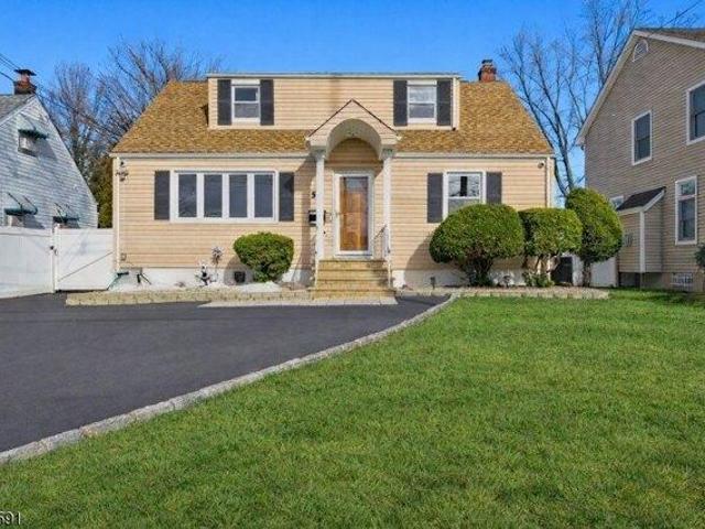 House for sale in Clark, New Jersey
