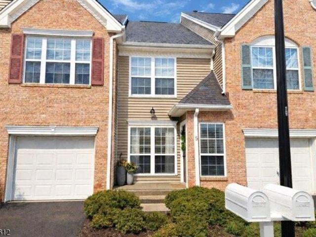 Condo for sale in Clark, New Jersey