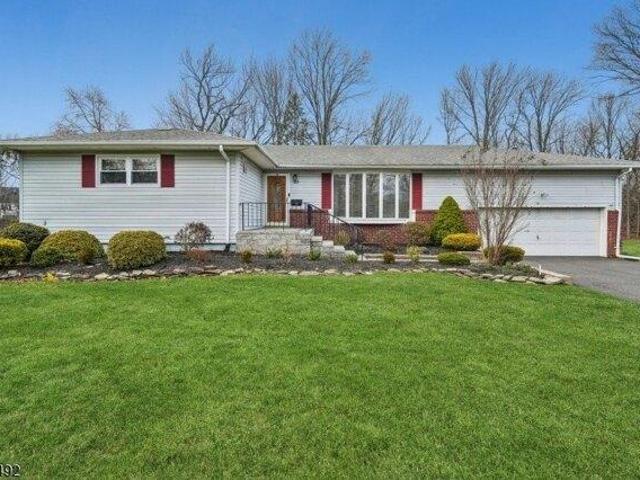 House for sale in Clark, New Jersey