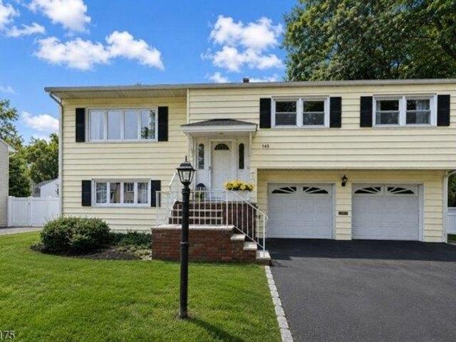 House for sale in Clark, New Jersey