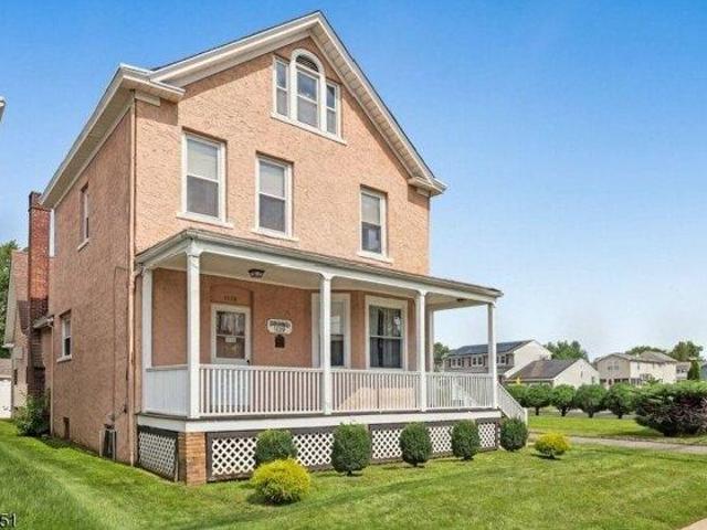 House for sale in Clark, New Jersey