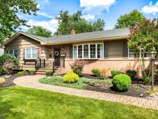 House for sale in Clark, New Jersey