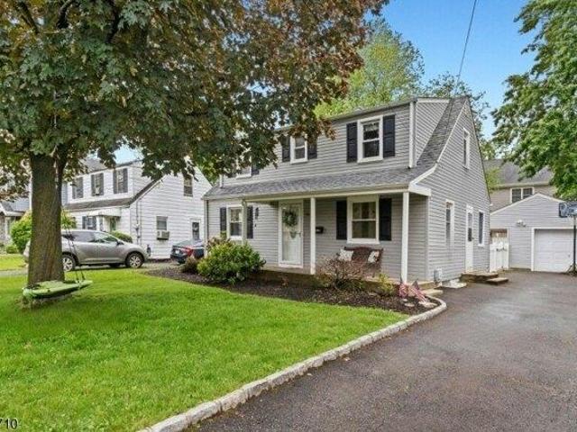House for sale in Clark House for sale in Clark