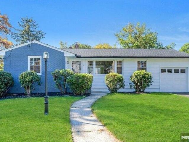 House for sale in Clark, New Jersey