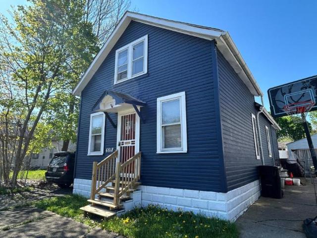 House for rent in North Broadway, Cleveland