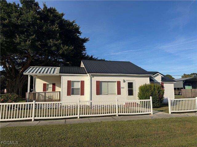 House for sale in Clewiston, Florida