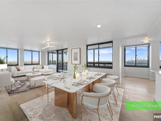 Condo for sale in Cliffside Park, New Jersey